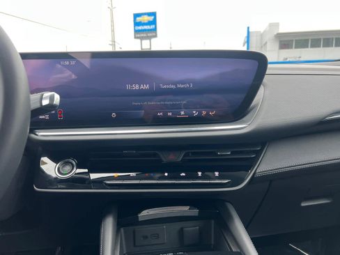 Certified 2025 Buick Envision Preferred image 24