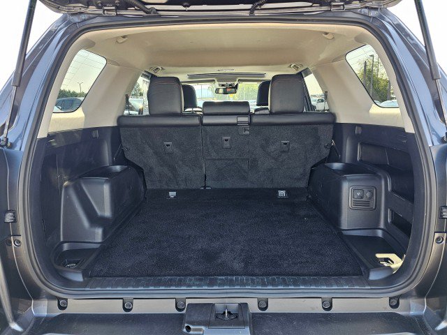 Used 2023 Toyota 4Runner TRD Off-Road Premium w/ Off Road Premium Plus Package AWD/4WD image 17
