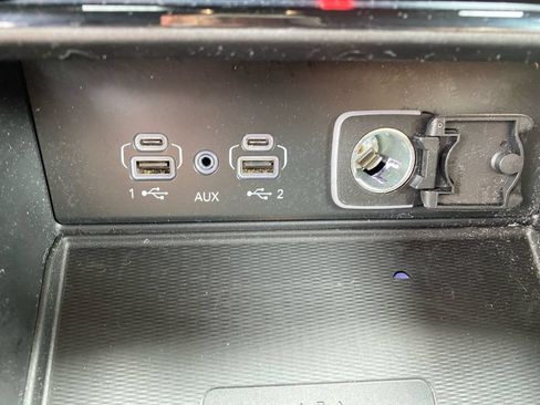 Used 2023 Jeep Grand Cherokee Altitude AWD/4WD image 20