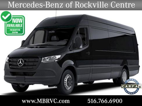 Used 2024 Mercedes-Benz Sprinter 4500 image 1