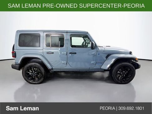 Used 2025 Jeep Wrangler Unlimited Sahara w/ Safety Group image 8