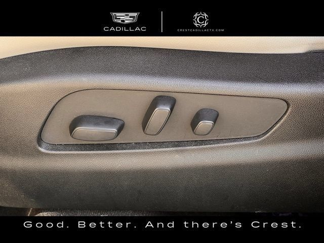 Used 2023 Cadillac XT4 Luxury w/ Cold Weather Package FWD image 25