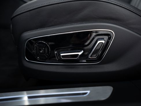 Certified 2025 Audi A8 L 3.0T AWD/4WD image 15