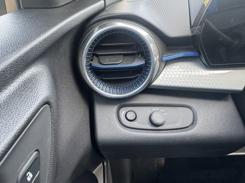 New 2026 Chevrolet Trax LT w/ Midnight Edition image 23