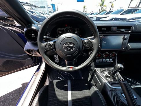 Used 2024 Toyota GR86 Premium RWD image 21