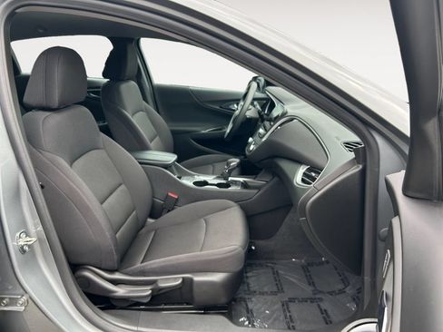 Used 2023 Chevrolet Malibu LT FWD image 25