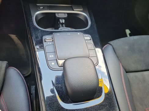 Used 2022 Mercedes-Benz CLA 250 image 28