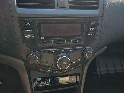 Used 2003 Honda Accord LX image 11