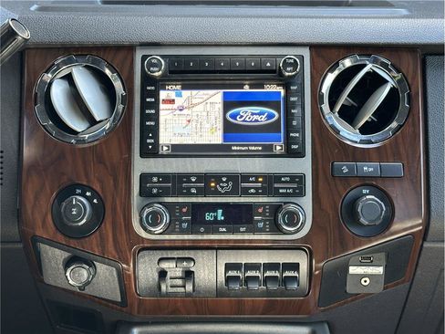 Used 2011 Ford F250 Lariat w/ Lariat Ultimate Pkg AWD/4WD image 24