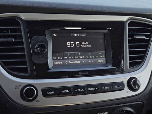 Used 2021 Hyundai Accent SE image 15