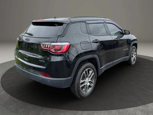 Used 2018 Jeep Compass Latitude w/ Popular Equipment Group AWD/4WD image 6