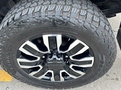 Certified 2024 GMC Sierra 2500 Denali Ultimate w/ Max Trailering Package image 13