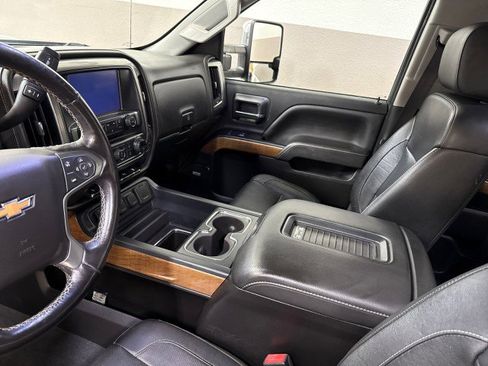 Used 2019 Chevrolet Silverado 3500 LTZ w/ Duramax Plus Package image 20
