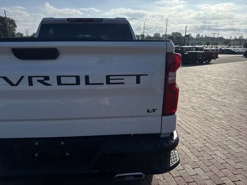 Used 2024 Chevrolet Silverado 1500 LT Trail Boss w/ LT Trail Boss Premium Package AWD/4WD image 11