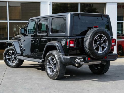 Used 2023 Jeep Wrangler Unlimited Sahara AWD/4WD image 14