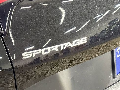 Used 2023 Kia Sportage LX AWD/4WD image 23