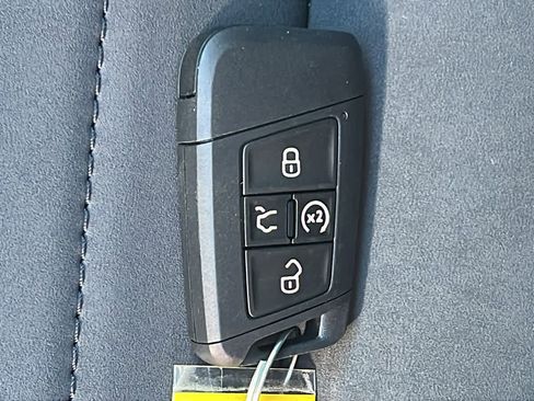 New 2026 Volkswagen Taos SE image 29