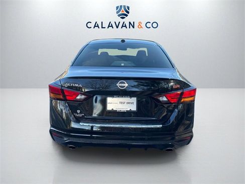 Used 2023 Nissan Altima 2.5 SR w/ SR Premium Package image 6