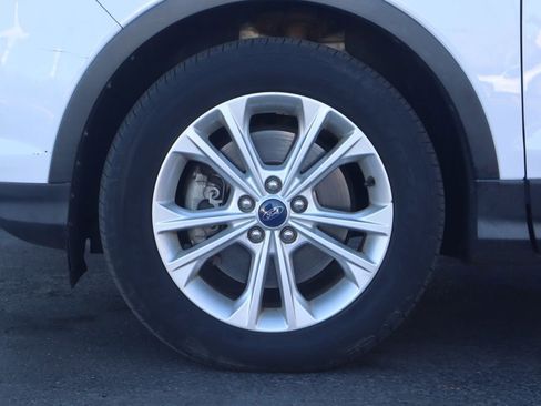 Used 2017 Ford Escape SE w/ Equipment Group 201A image 22