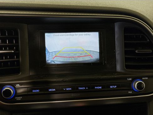 Used 2019 Hyundai Elantra SE w/ Cargo Package image 19