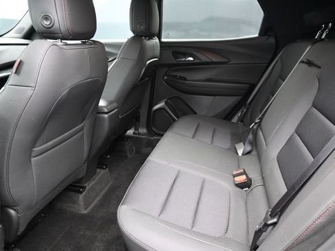 Used 2023 Chevrolet TrailBlazer RS FWD image 14