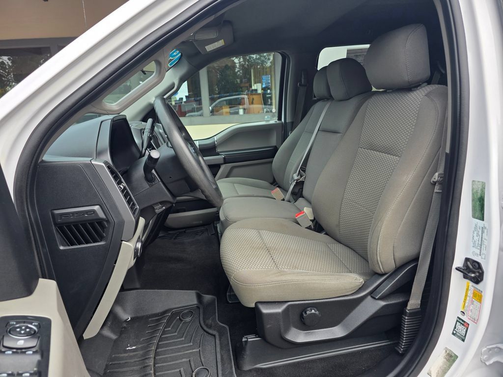 Used 2019 Ford F150 XLT w/ Heavy-Duty Payload Package AWD/4WD image 4