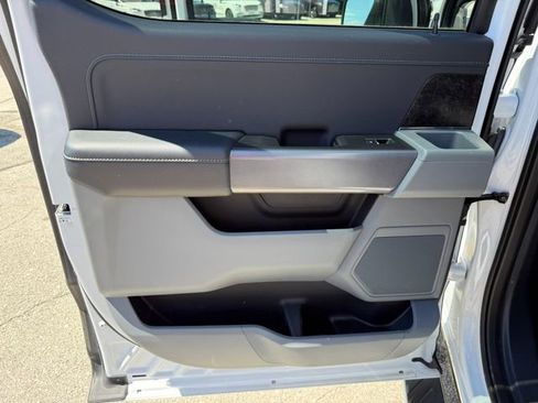 Used 2022 Ford F150 XLT w/ Equipment Group 302A High image 17