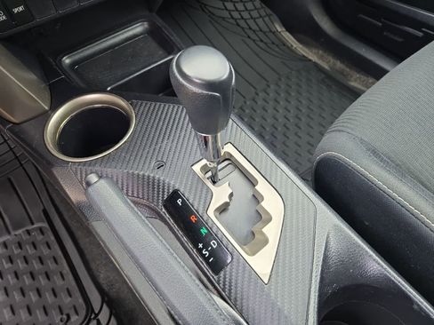 Used 2015 Toyota RAV4 XLE FWD image 31
