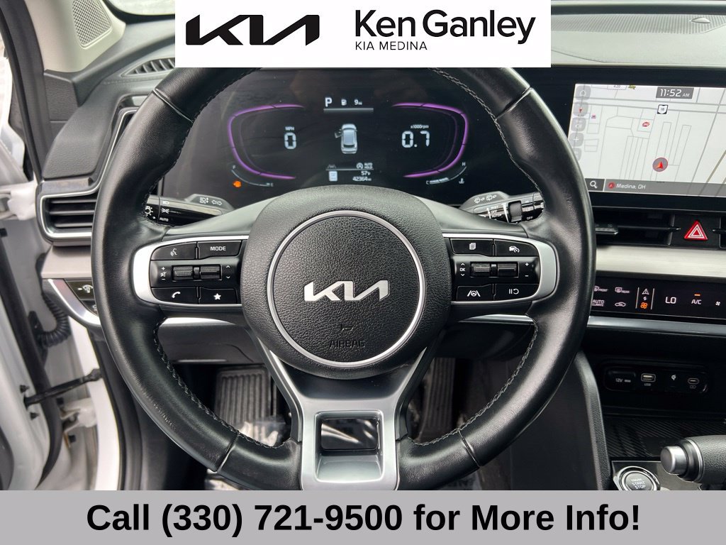 Certified 2025 Kia Sportage EX w/ Premium Package AWD/4WD image 32