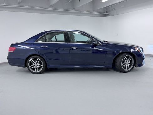 Used 2016 Mercedes-Benz E 350 4MATIC Sedan image 6