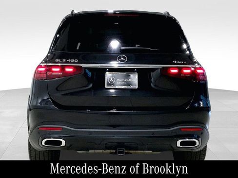 Used 2024 Mercedes-Benz GLS 450 4MATIC image 7