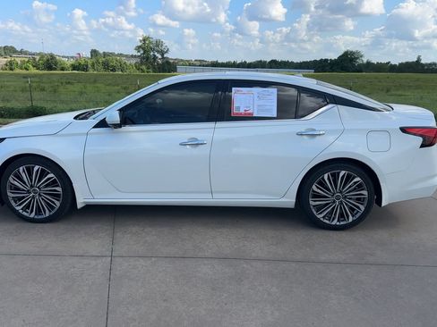 Used 2023 Nissan Altima 2.5 SL FWD image 6