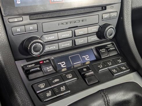 Certified 2023 Porsche 718 Boxster image 31