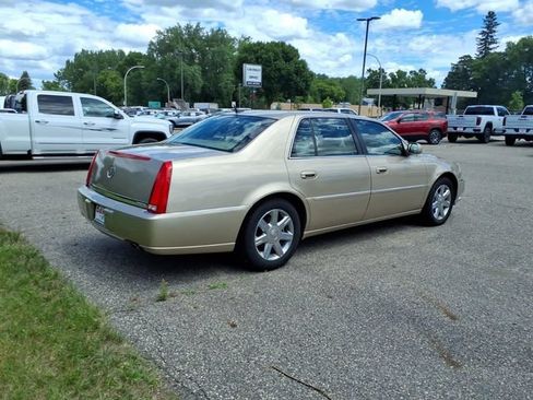 Used 2006 Cadillac DTS FWD image 3