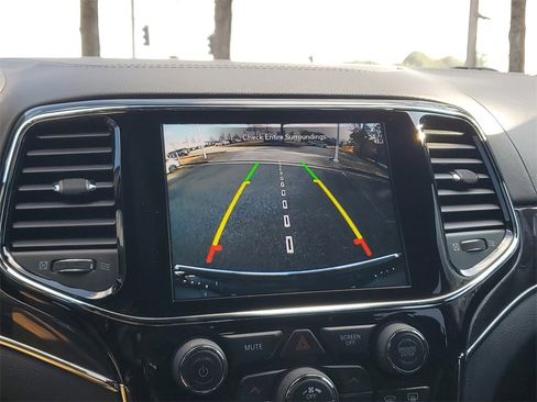 Used 2020 Jeep Grand Cherokee Overland image 29