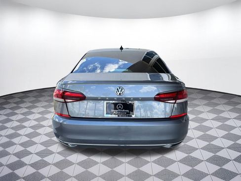 Used 2020 Volkswagen Passat 2.0T SE w/ Sunroof Package FWD image 10