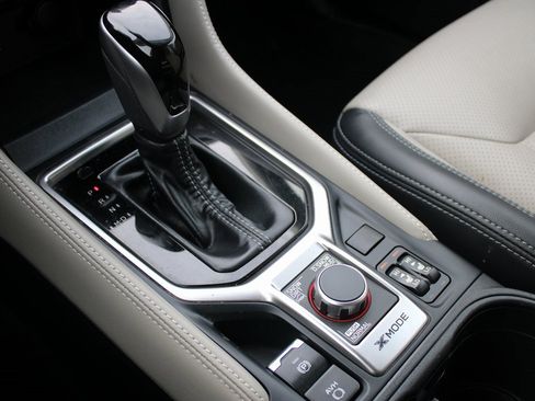 Used 2023 Subaru Forester Limited image 22