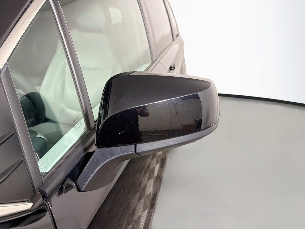Used 2025 Toyota Sienna XLE FWD image 10