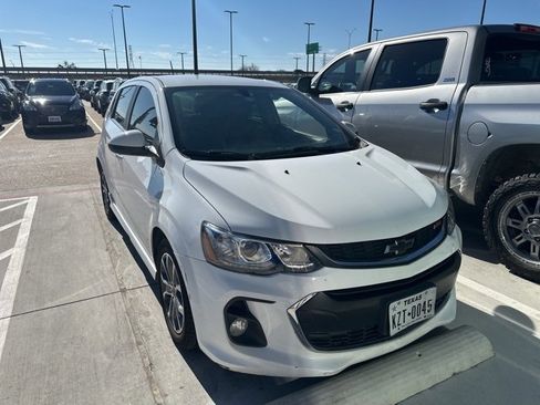 Used 2018 Chevrolet Sonic LT image 12
