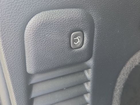 Used 2020 Jeep Grand Cherokee Altitude AWD/4WD image 39