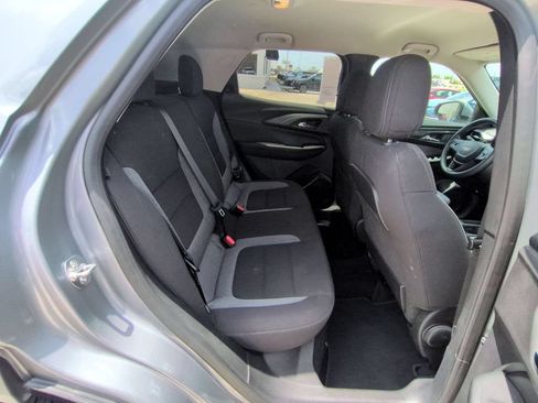 Used 2025 Chevrolet TrailBlazer LT AWD/4WD image 29