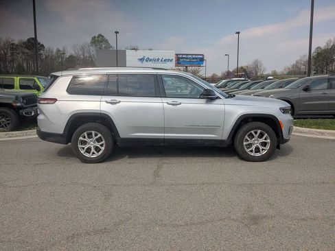 Used 2023 Jeep Grand Cherokee L Limited AWD/4WD image 6