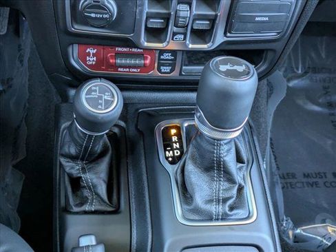 New 2026 Jeep Gladiator Sport AWD/4WD image 14