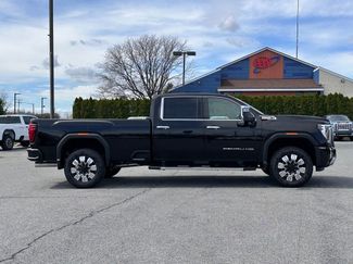 New 2026 GMC Sierra 3500 Denali w/ Denali Reserve Package AWD/4WD video 3