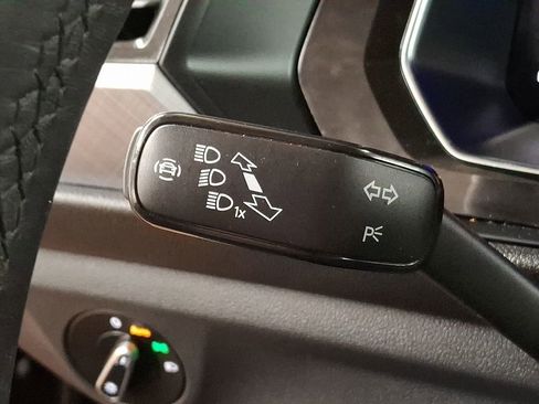 Used 2024 Volkswagen Jetta SE image 23