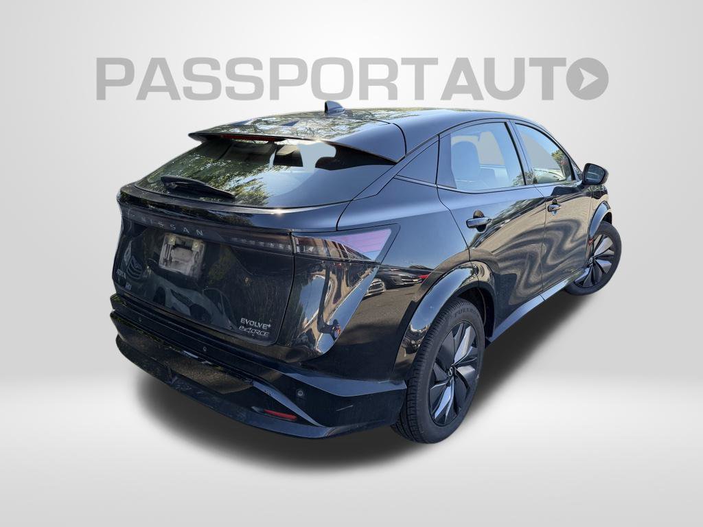 Used 2023 Nissan Ariya AWD image 2