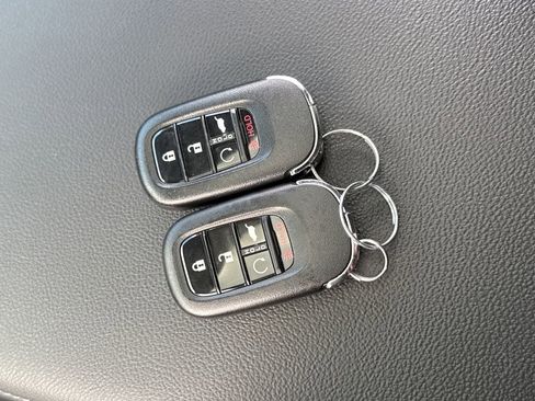 Used 2025 Honda CR-V EX-L image 29