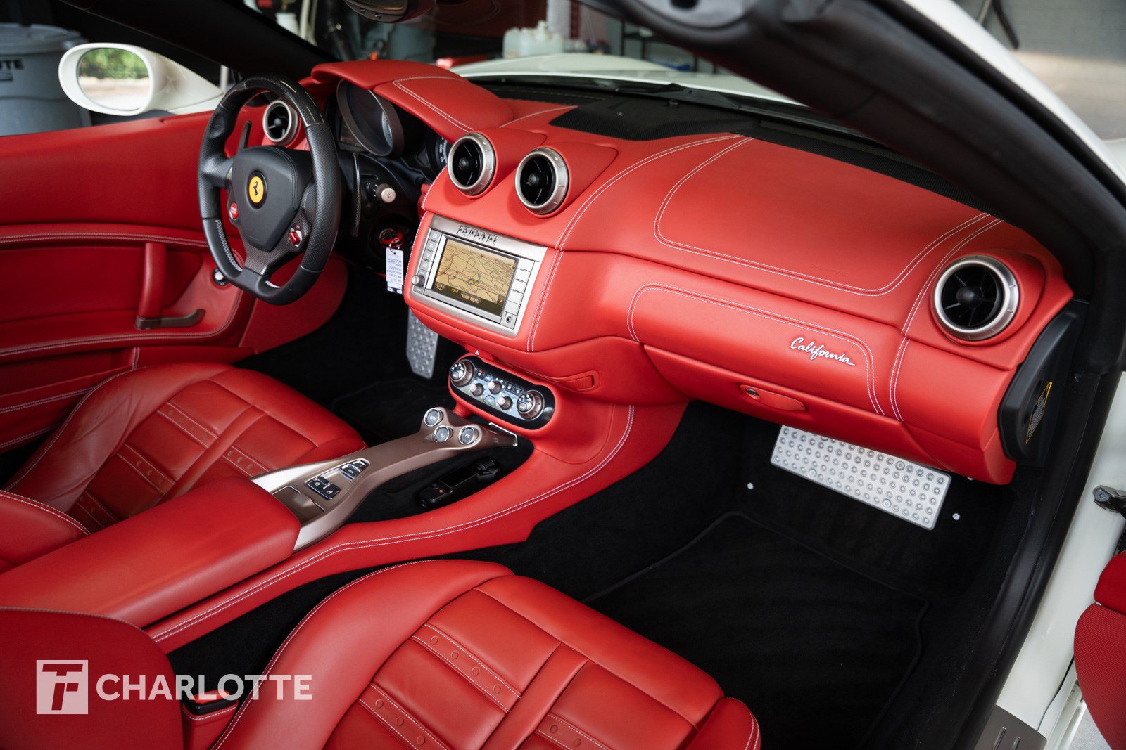 Used 2014 Ferrari California RWD image 35