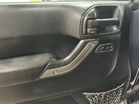 Used 2017 Jeep Wrangler Unlimited Sport AWD/4WD image 10