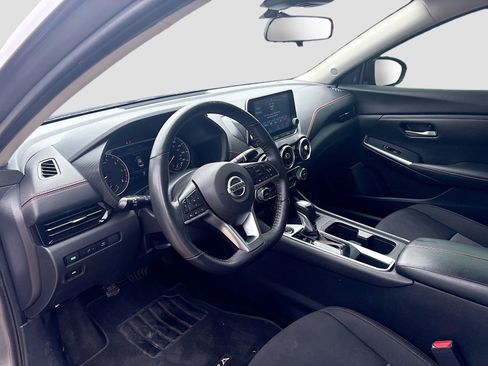 Used 2023 Nissan Sentra SR w/ Trunk Package FWD image 9